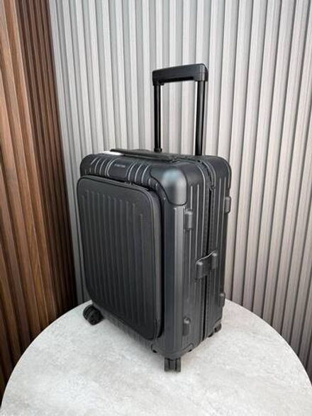 Чемодан Rimowa