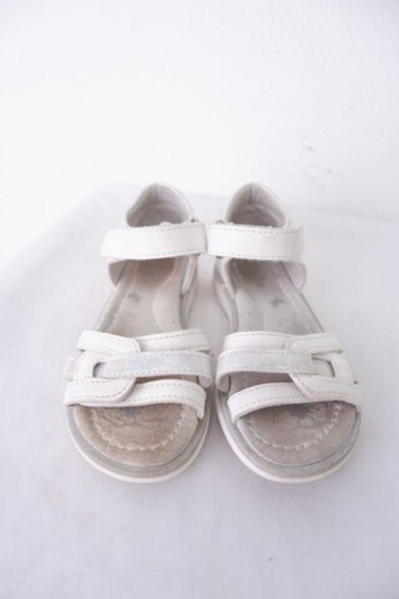 Босоножки светлые 27 размер