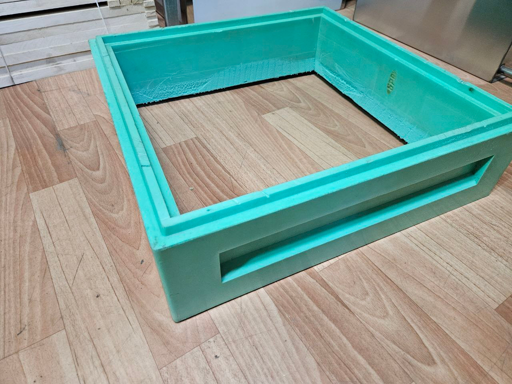 Подкрышник ППУ Нижегородец на 12 рамок некондиция