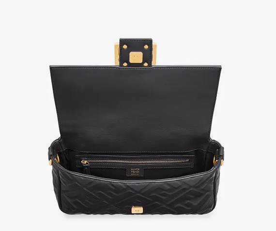 Сумка из кожи Fendi Baguette черный