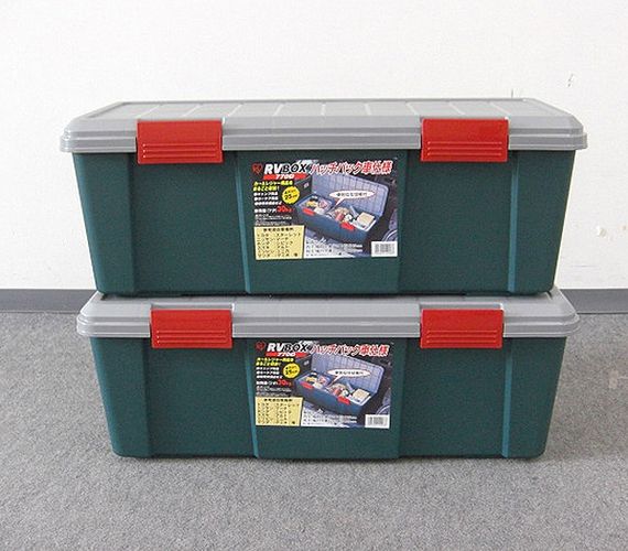 Экспедиционный ящик IRIS RV Box 770D, друг на друге.