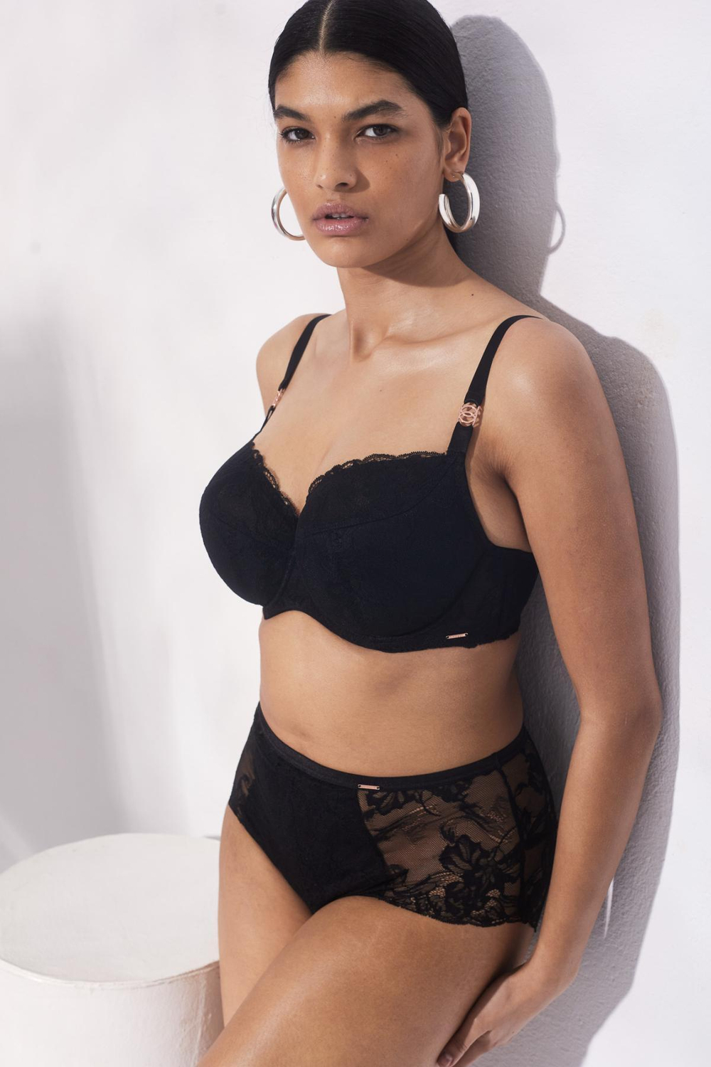 Черный бюстгальтер Sublime с чашками +size на тонком поролоне (Размер: 100F) (Цвет: черный)