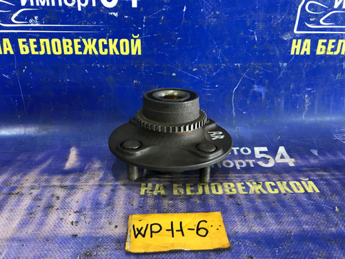 Ступица задняя правая NISSAN PRIMERA 1997