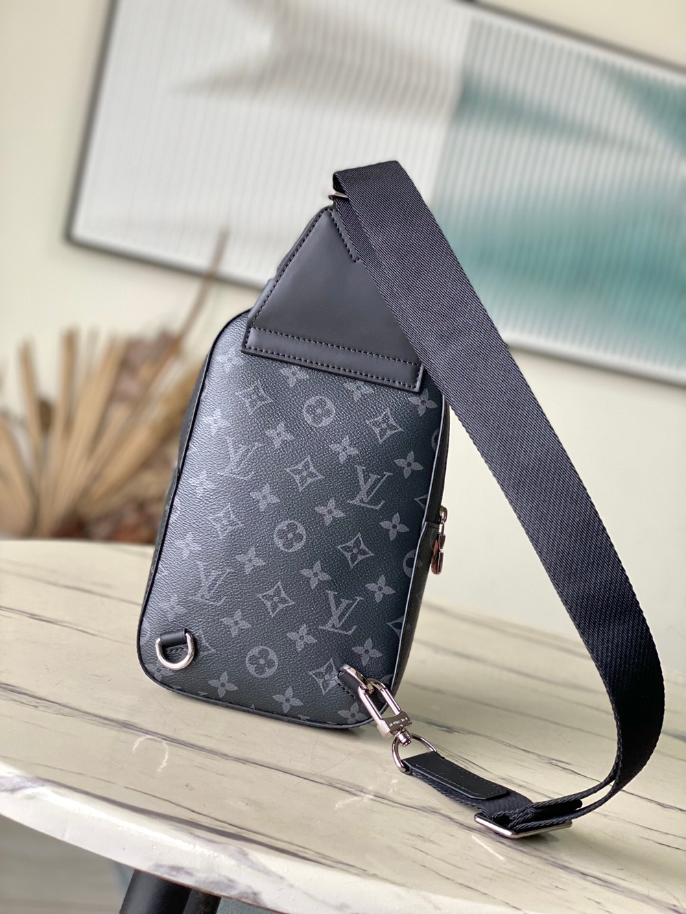 Louis Vuitton Avenue Slingbag PM