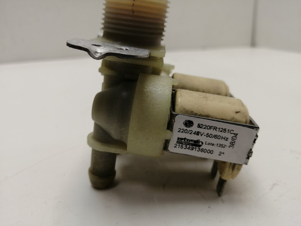WD-10160N кт122 Клапан подачи воды для стиральной машины LG WD-10160N б/у