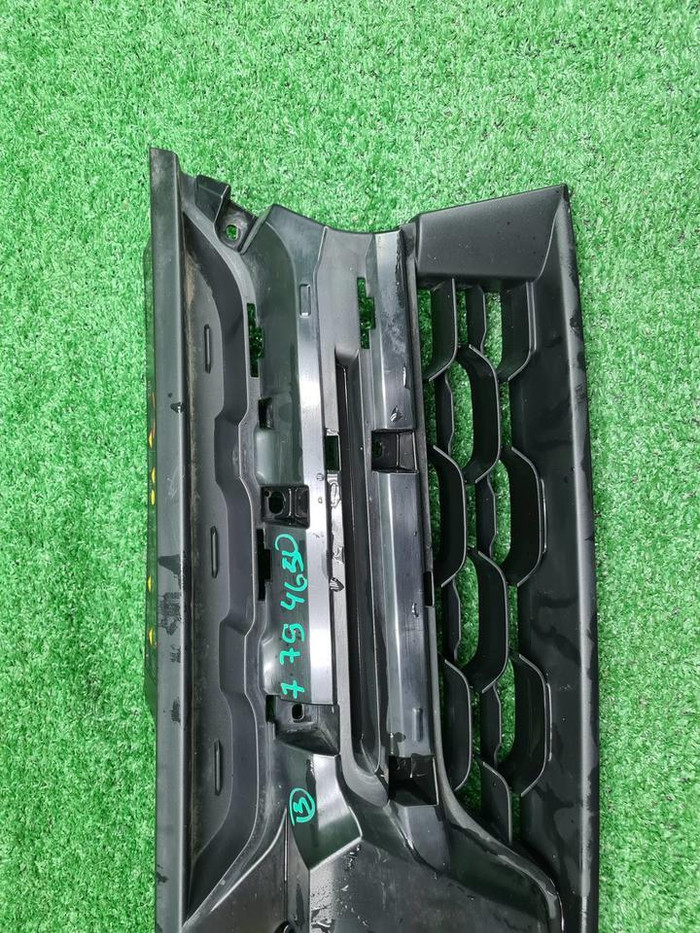 Решетка радиатора Renault Duster 1 (2015-2021)