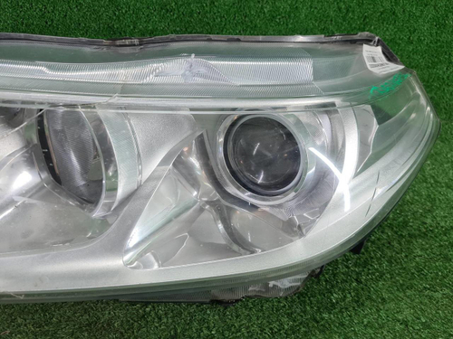 Битая Фара левая Suzuki Vitara 2 (2014-2019) галоген