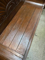 Старинная лавка