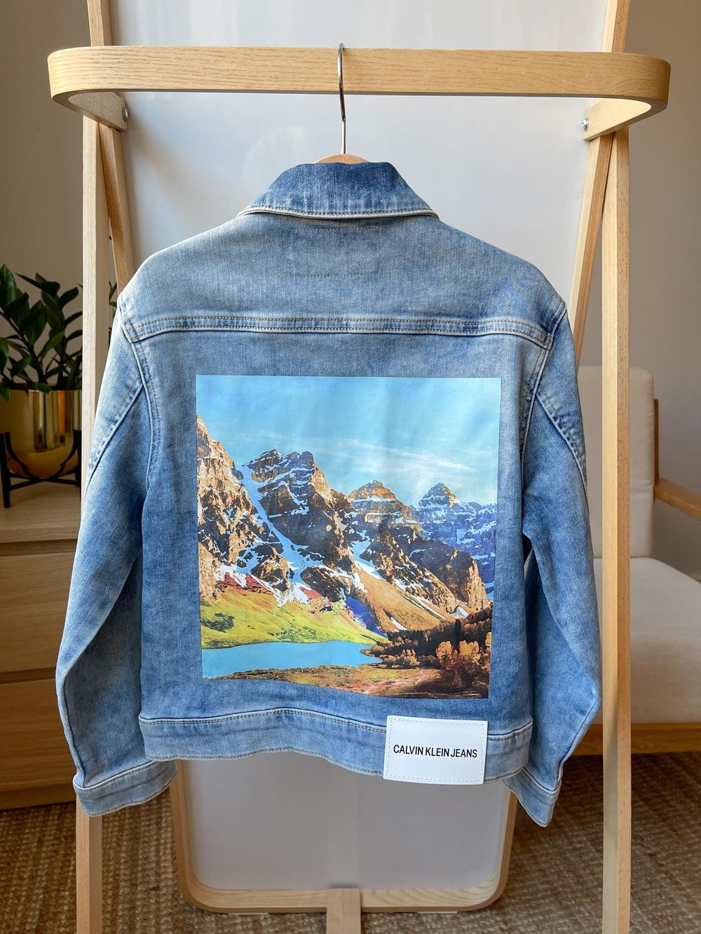 Новая джинсовая куртка Calvin Klein, 128