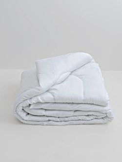 Одеяло стёганное всесезонное, 1,5 спальное  140*205, микрофибра