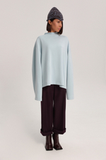 Лонгслив с округлым рукавом