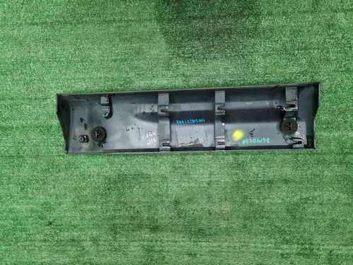 Накладка двери зад. Range Rover Sport 1 L320 09-13