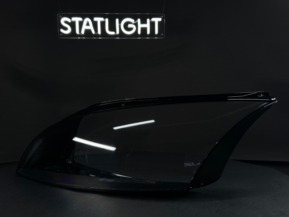 Левое стекло фары AUDI TT 2006-2014