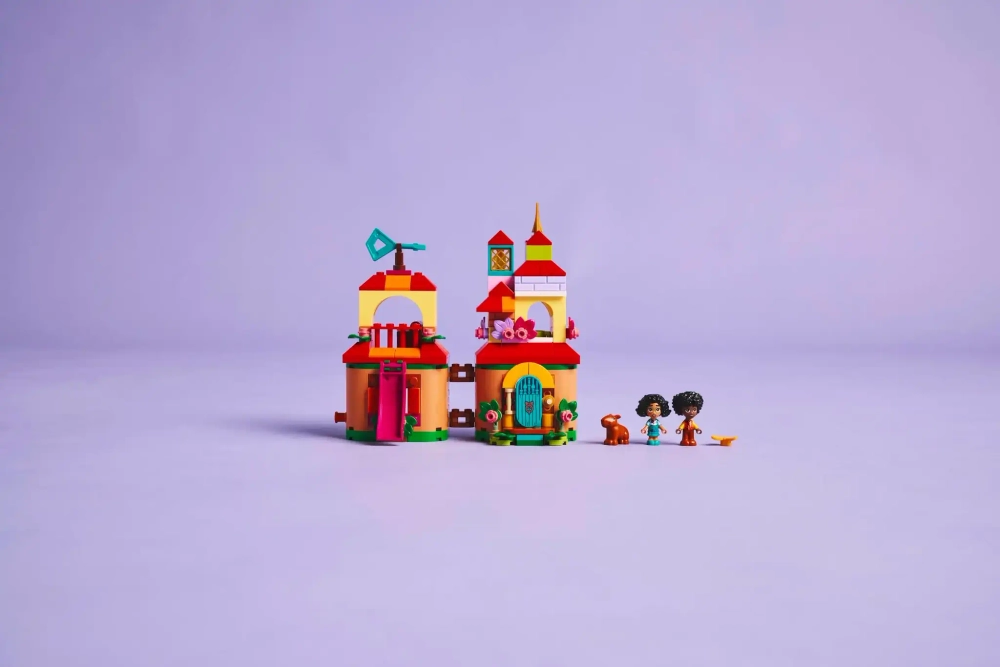 Конструктор LEGO Disney 43261 Маленький дом Инканто