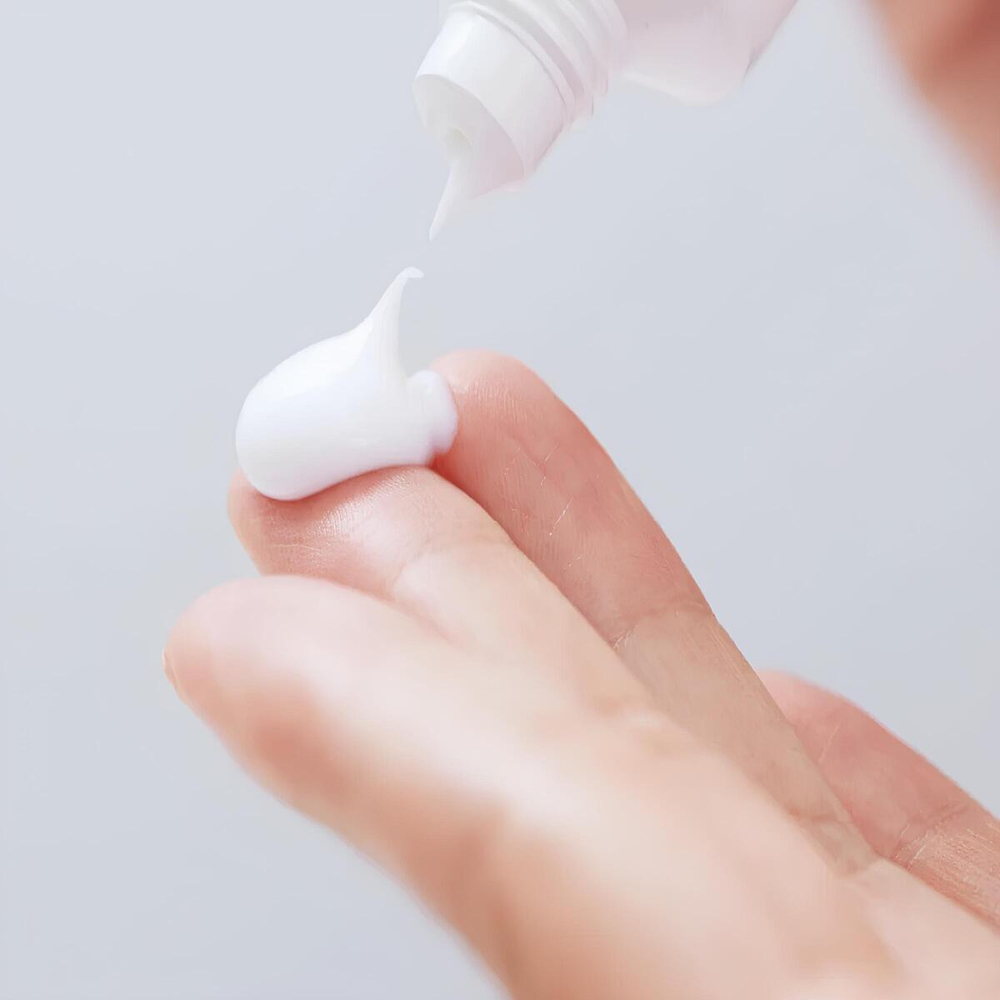 Лечебный крем против сухости кожи HIRUSERINE Cream Cogit