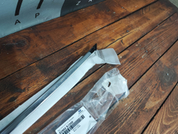 Молдинг передней двери Hyundai Santa Fe 4 Новый Оригинал 82860S1000