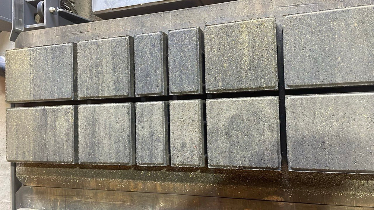 Серый графит