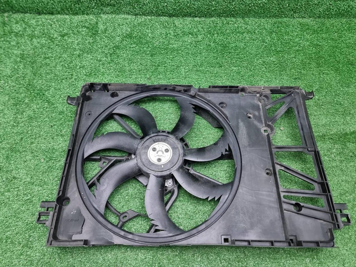 Диффузор с вентилятором Toyota Camry XV70 (17-нв)