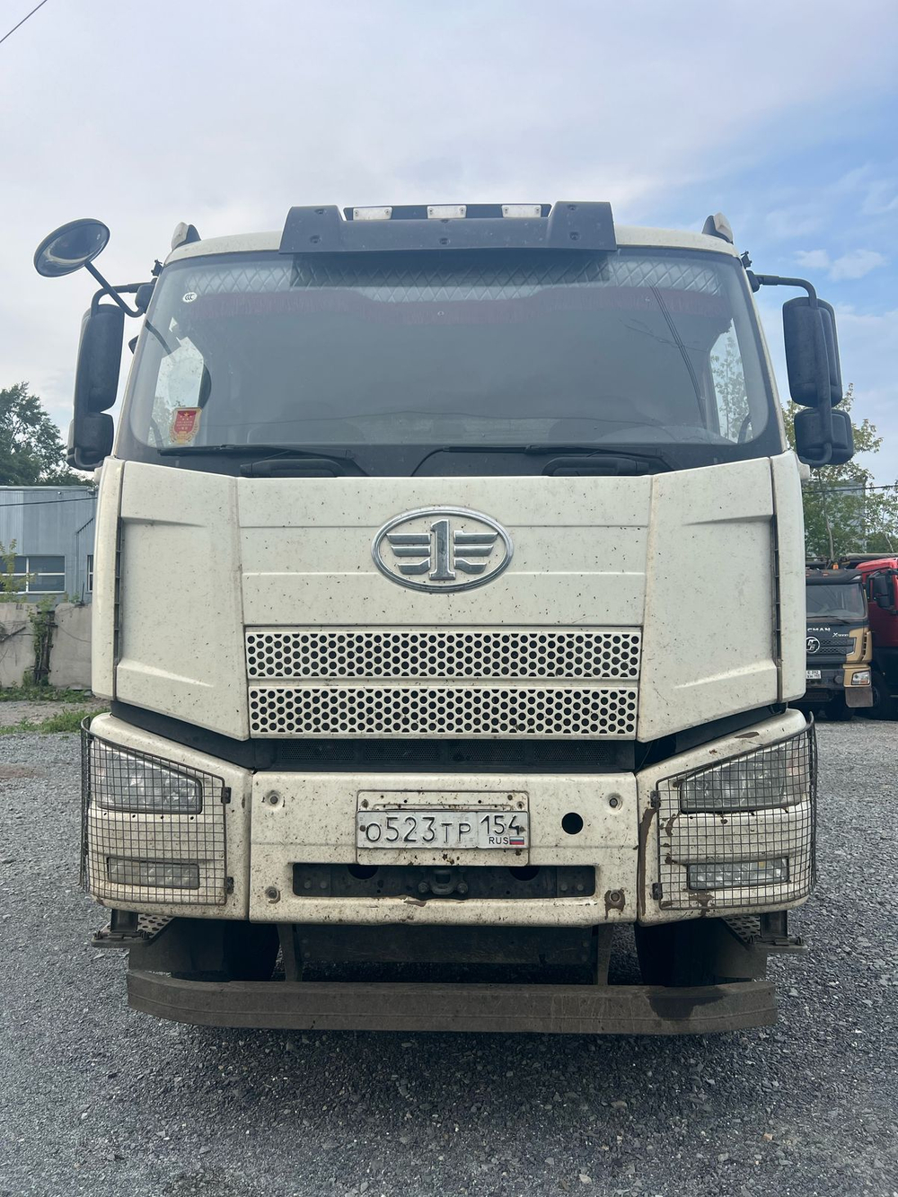 FAW J6 8x4 Самосвал СА3310Р66K24T4E5 (Дизельный, 11,1 л, 420 л.с., МТ)