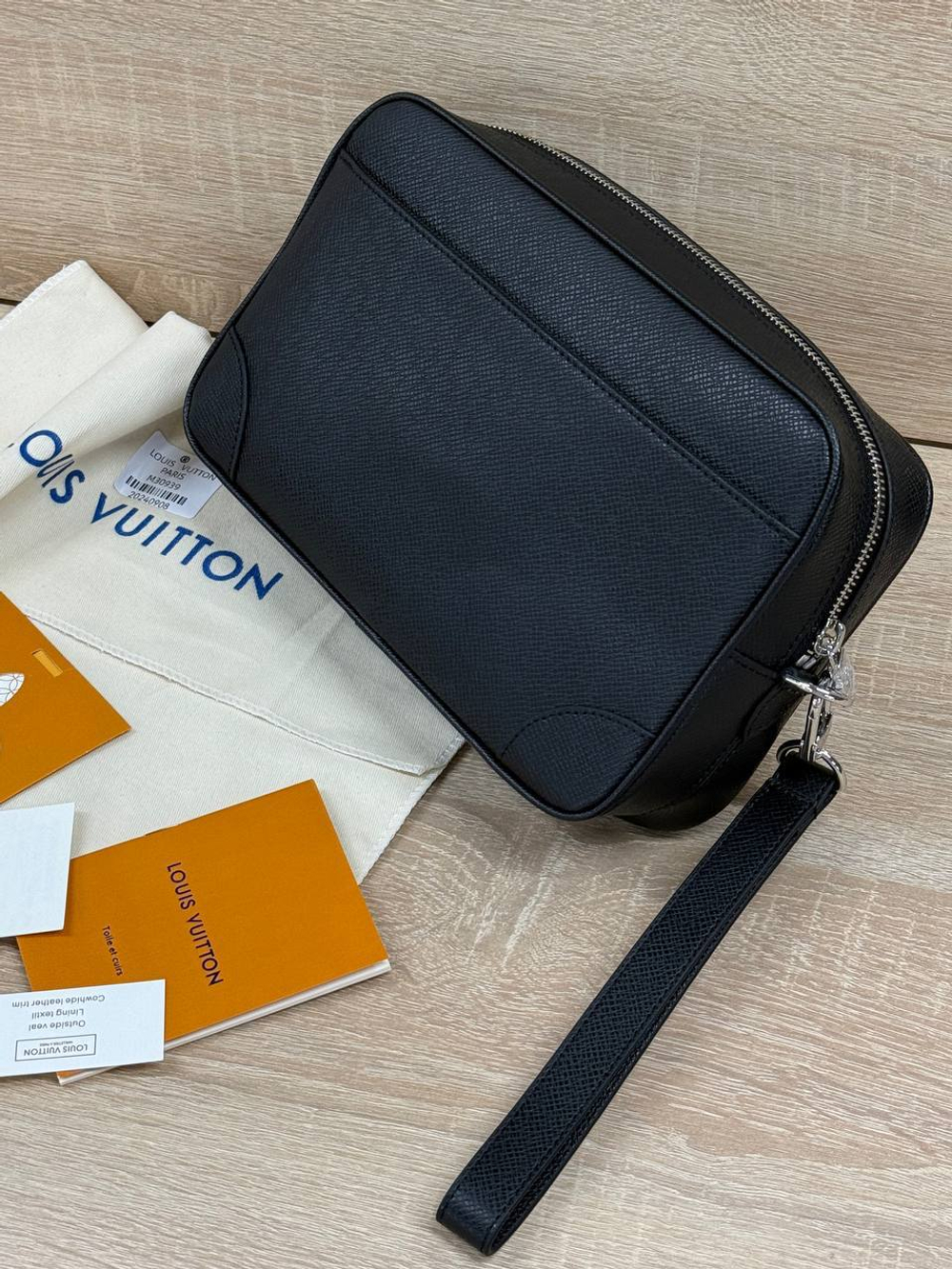 Клатч Louis Vuitton