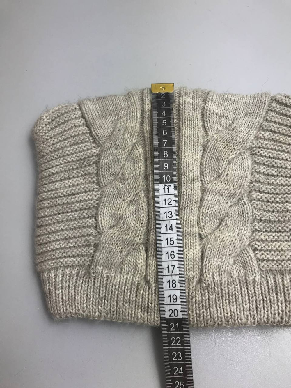 Шапка светлая