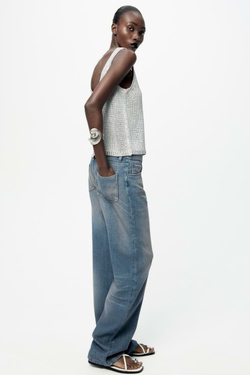 ZARA ОДНОТОННЫЙ ТРИКОТАЖНЫЙ ТОП С МЕТАЛЛИЧЕСКИМ УЗОРОМ, СЕРЕБРИСТЫЙ