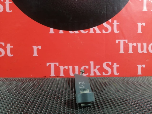 Кронштейн глушителя