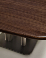 Стол Melvar из орехового шпона с основанием из матовой нержавеющей стали, 121 x 121