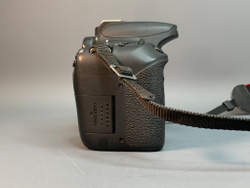 Canon EOS 77D Body