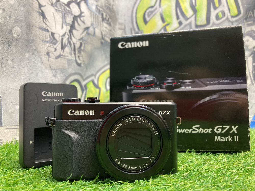 Canon G7X Mark II