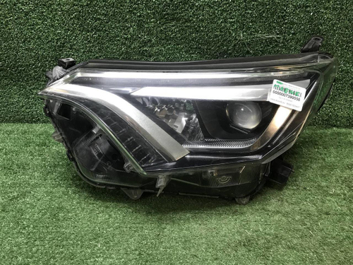 Фара левая Toyota Rav 4 CA40 (2015-2019) LED