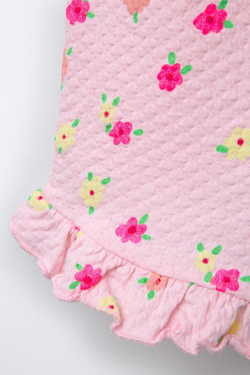 ZARA КОМБИНЕЗОН ИЗ РЕЛЬЕФНОЙ ТКАНИ С ПРИНТОМ, РОЗОВЫЙ