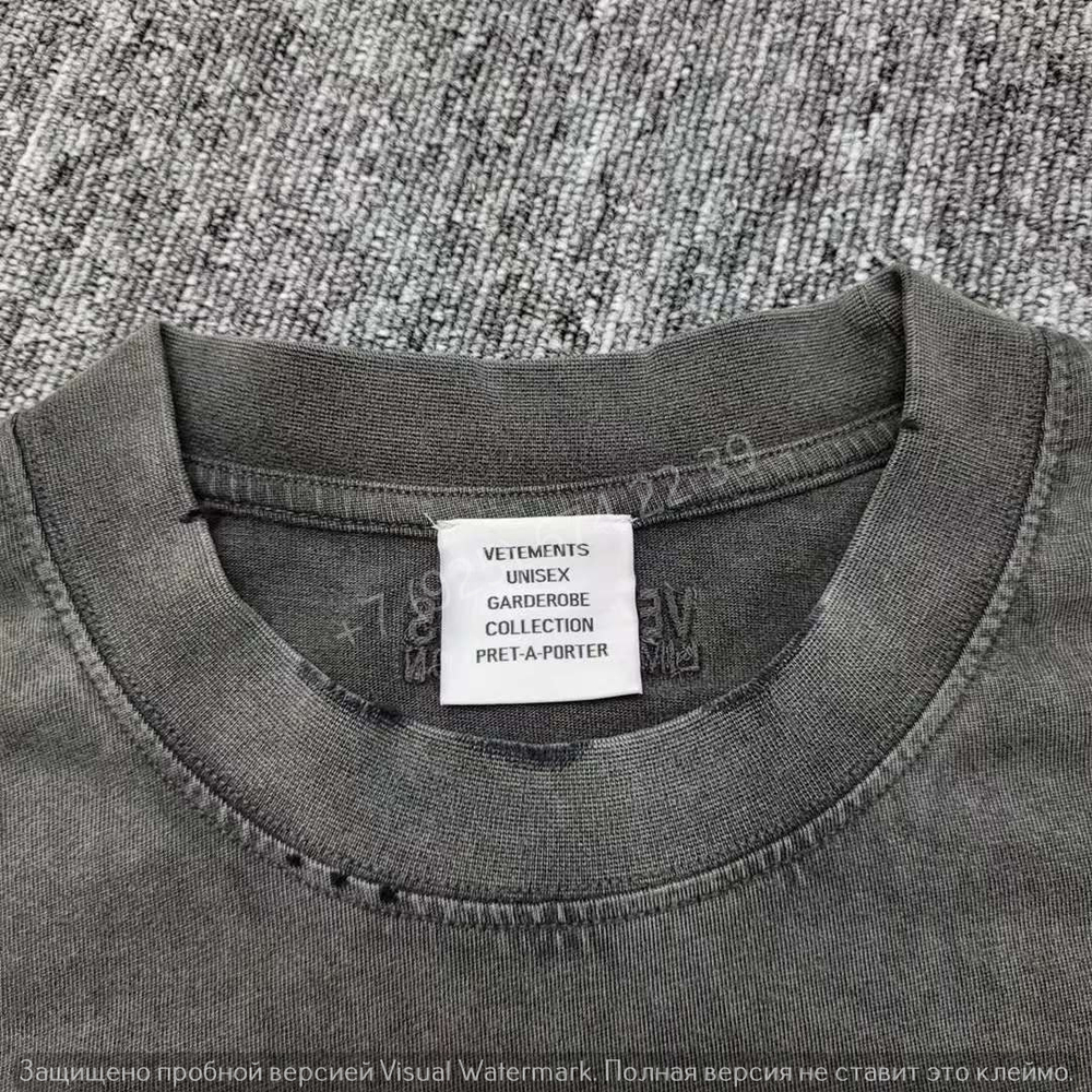 Футболка Vetements