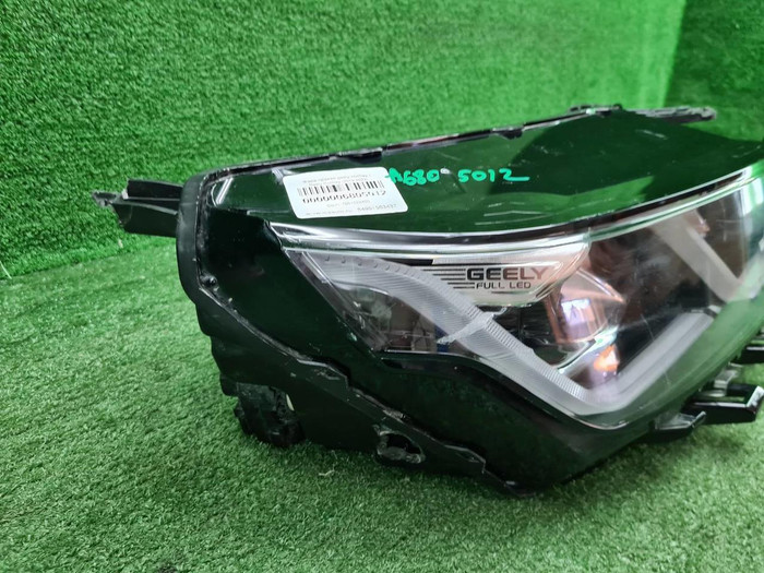 Фара правая Geely Coolray (2019-2023) LED