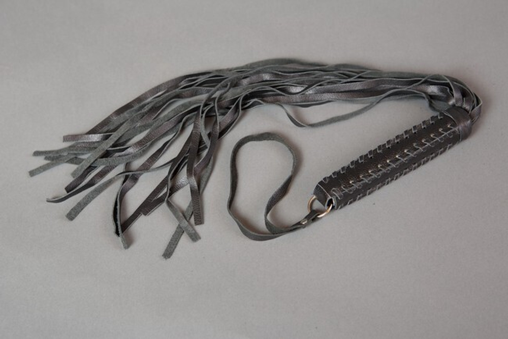 Флогер с плетенной черной ручкой (Цвет: черный)