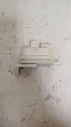 16 Датчик уровня воды (прессостат) стиральной машины Bosch Siemens B1-242b 658976 б\у