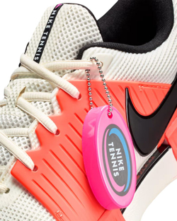 Мужские кроссовки теннисные Nike Zoom GP Challenge 1.5 Premium - sail/turf orange/blue ribbon heather/black