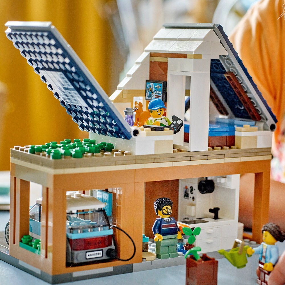 LEGO City — Семейный дом и электромобиль 60398