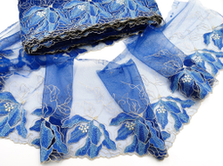 Вышивка на сетке, 20 см, ЛЕВАЯ, цветы на васильковом фоне (Артикул: VS-2022), м