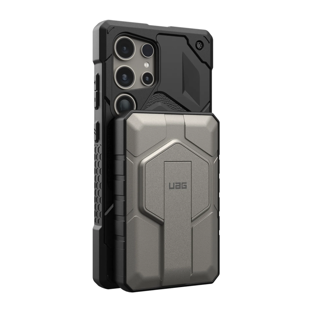 Внешний аккумулятор MagSafe с подставкой UAG Rugged 10K (10000 мА·ч) Беспроводная зарядка: Qi 10 Вт. Проводная зарядка: USB-C. Есть LED-индикация. Энергоёмкость — 38,5 Вт·ч. Максимальная выходная мощность — 20 Вт