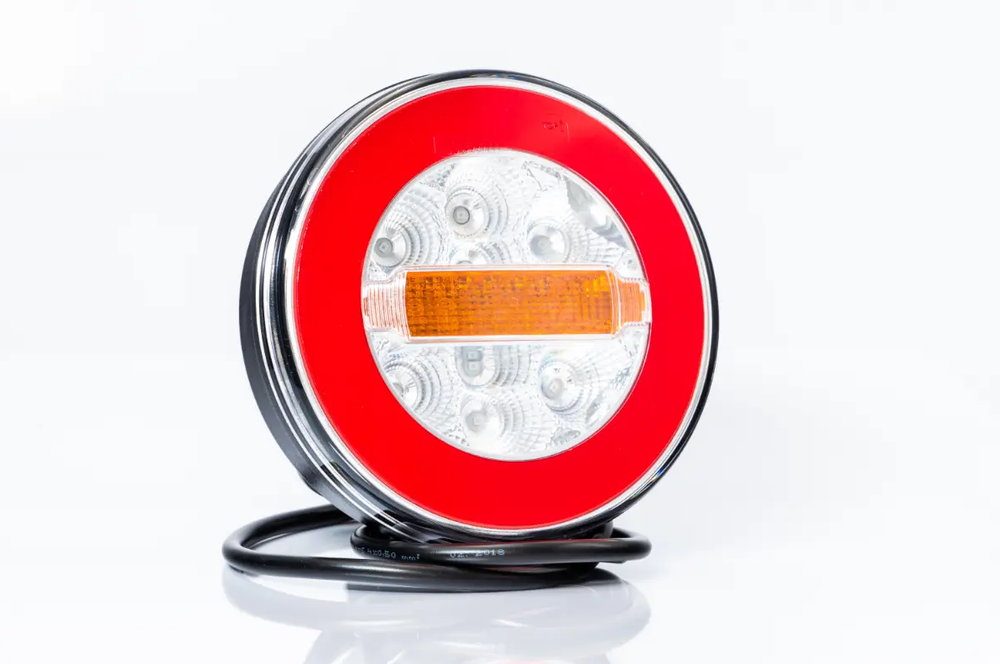 Фонарь задний Fristom FT-113 Y LED 3-функциональный 12/24V