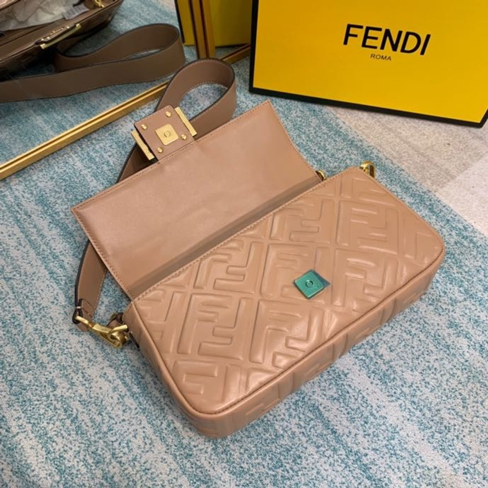 Fendi Baguette 27 cm