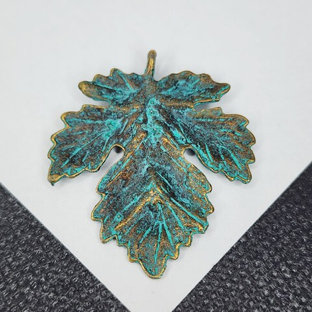 Лист подвеска, 35×40мм, античная бронза, штучно