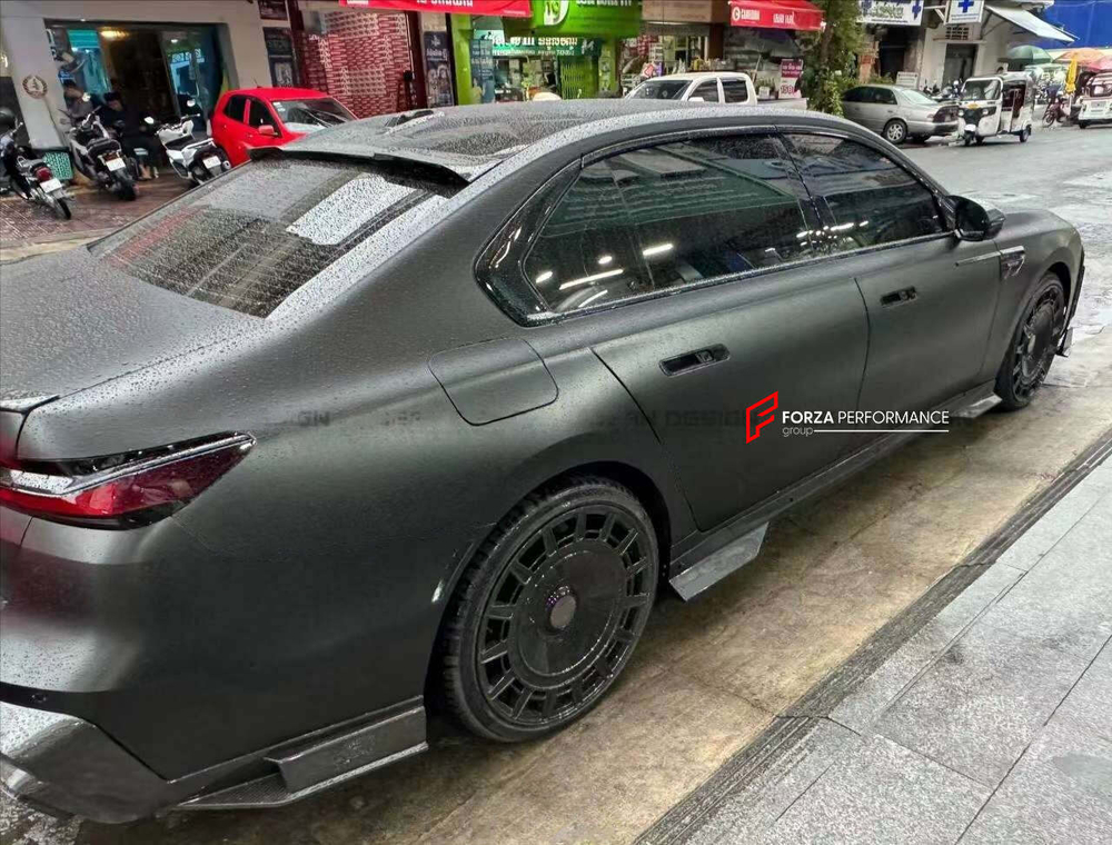 Карбоновый обвес для BMW 7 серии G70 2022+ БМВ