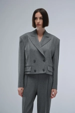 Блейзер двубортный кроп