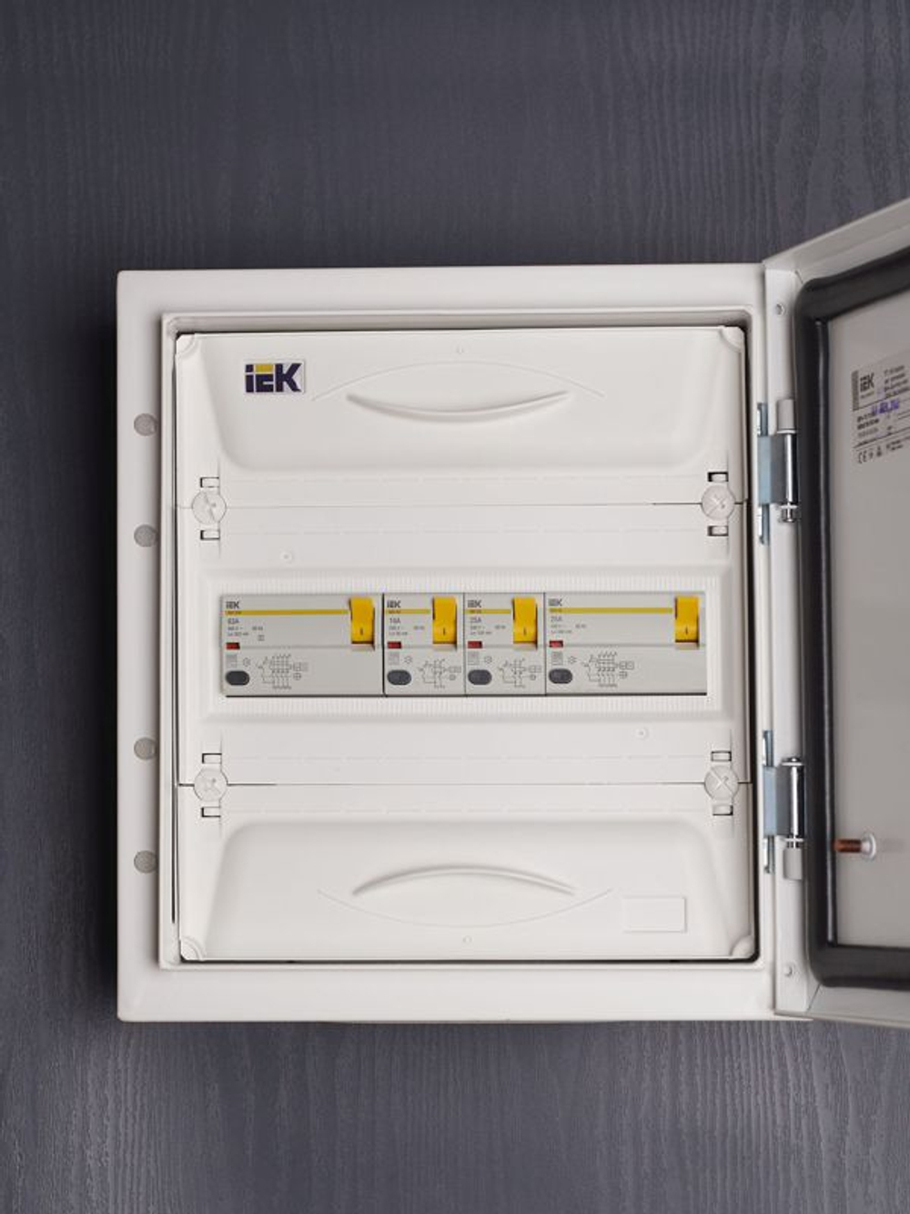 Выключатель дифференциального тока (УЗО) 2п 25А 100мА тип AC ВД1-63 KARAT IEK MDV10-2-025-100