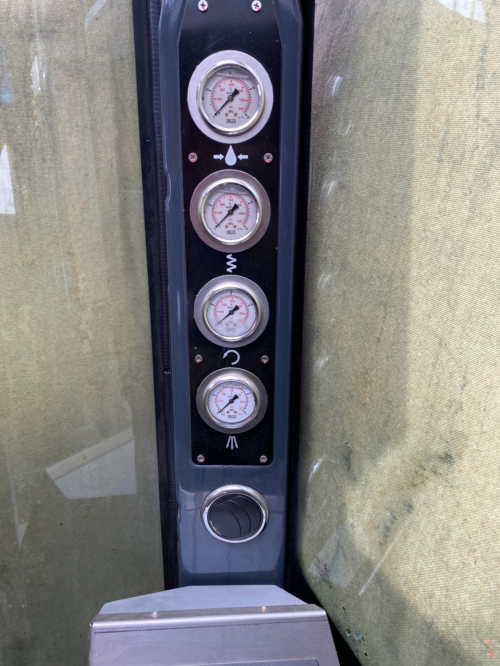 SUNWARD SWDE152* Буровая установка SWDE152B (Дизельный, 8,9 л, 359 л.с., АТ)