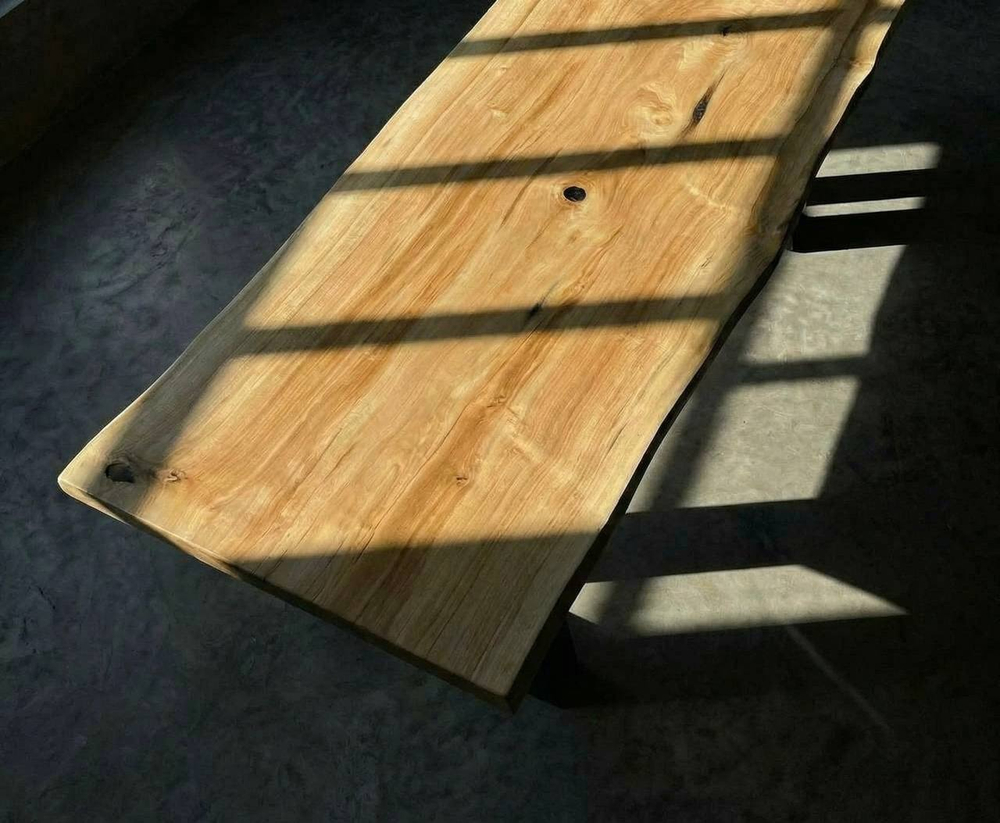 Стол из слэба горного тополя