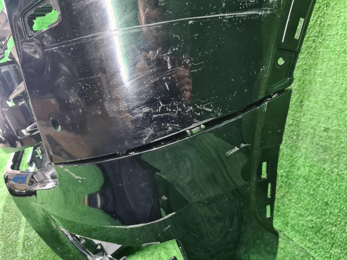 Бампер передний Toyota Land Cruiser 300 (2021-н.в.)