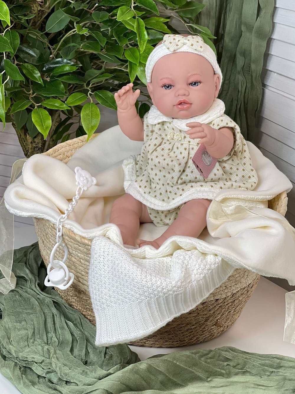 Кукла Berbesa 42см RECIEN NACIDO с пледом в пакете (5106K)